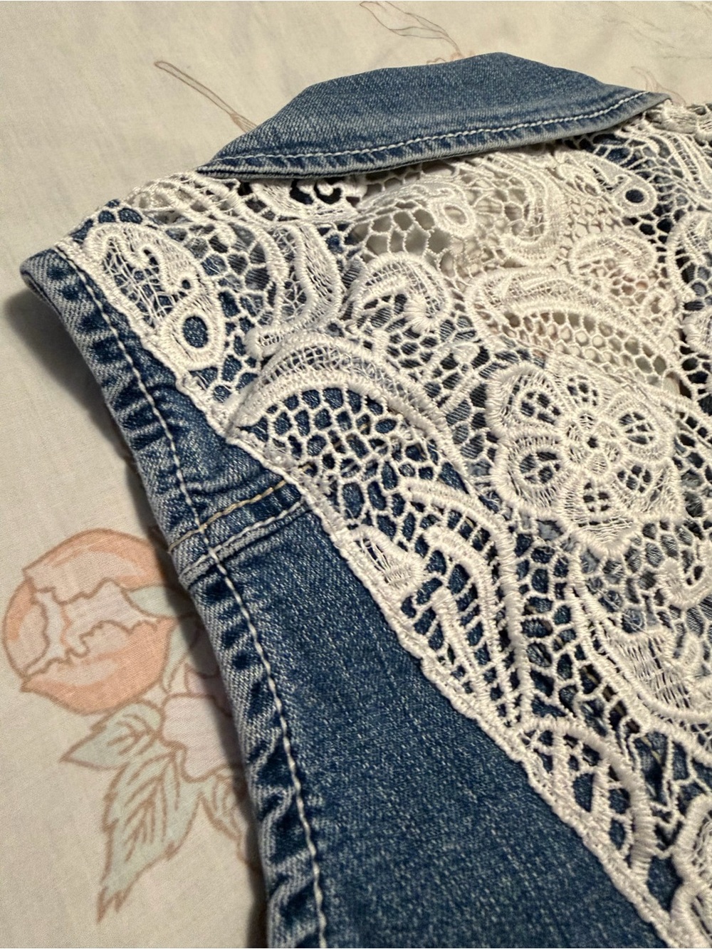 Denim Sleeveless Vest - Picture 9 of 13